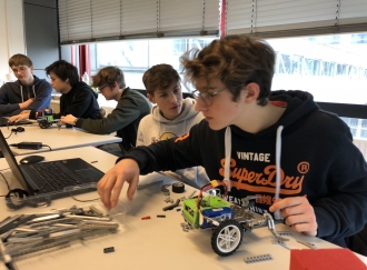 Abbildung 2 RoboFIT RoboRetter Workshop Lise Meitner Gymnasium