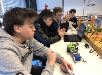 Abbildung 3 RoboFIT RoboRetter Workshop Lise Meitner Gymnasium