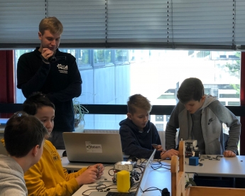 Abbildung 1 RoboFIT RoboRetter Workshop Laaerberg Gymnasium