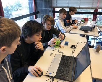 RoboFIT RoboRetter Workshop Lise Meitner Gymnasium Abbildung 1 RoboFIT RoboRetter Workshop Lise Meitner Gymnasium